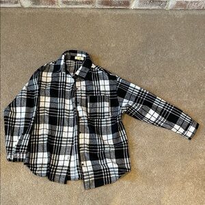 100% cotton plaid shirt. Non smoking home. Like new- only worn a couple times!